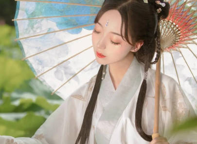 Phá dỡ công trình dân dụng tại Hóc Môn, TPHCM